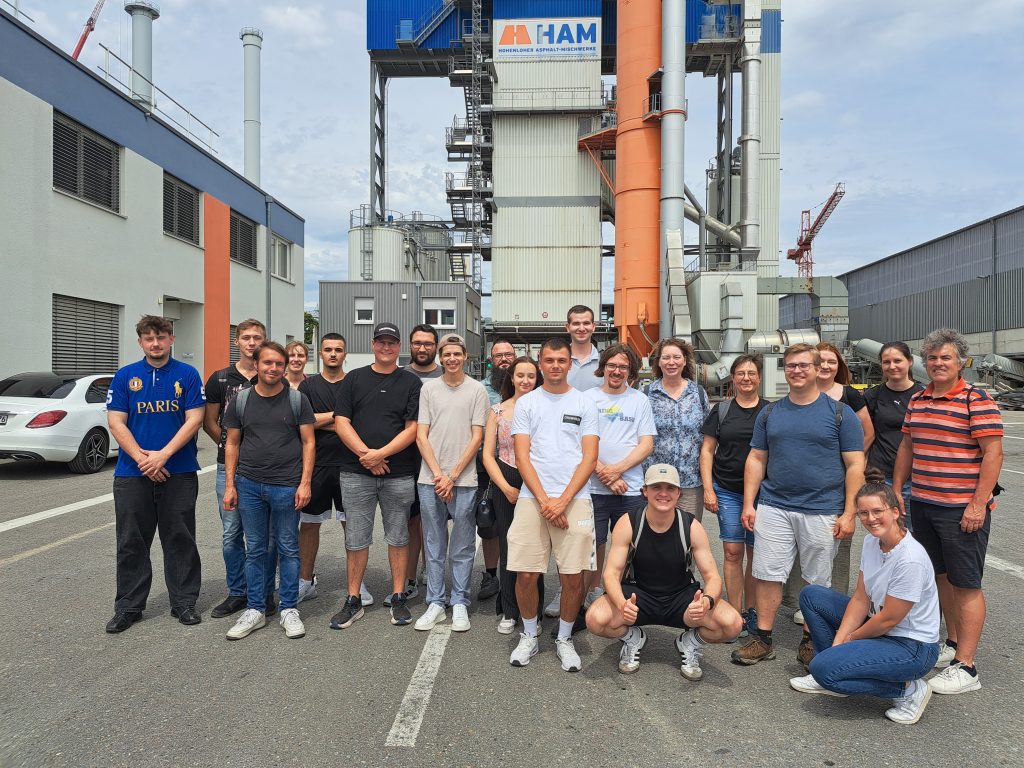 Besuch Asphaltwerk B2VT2T